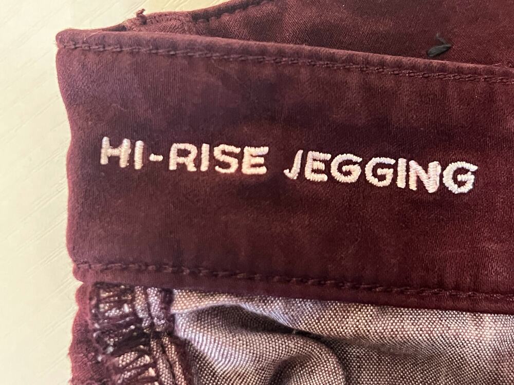 American Eagle Jeans Women's 0 Maroon 360 Stretch Hi-Rise Jegging AEO Sateen